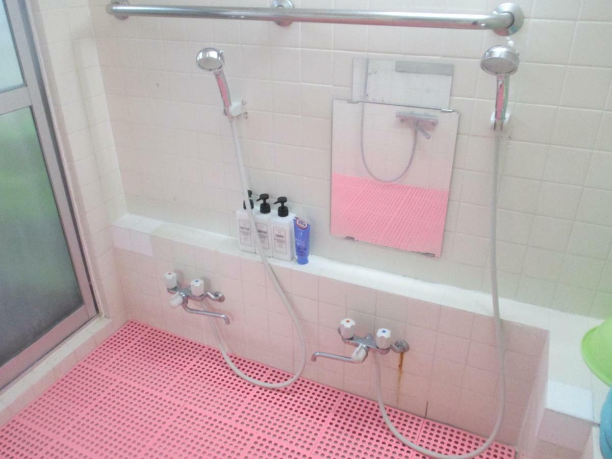 Guesthouse Shiawase Eki Fukuoka  Ngoại thất bức ảnh